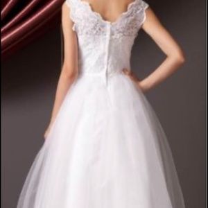 New wedding dress (never worn)